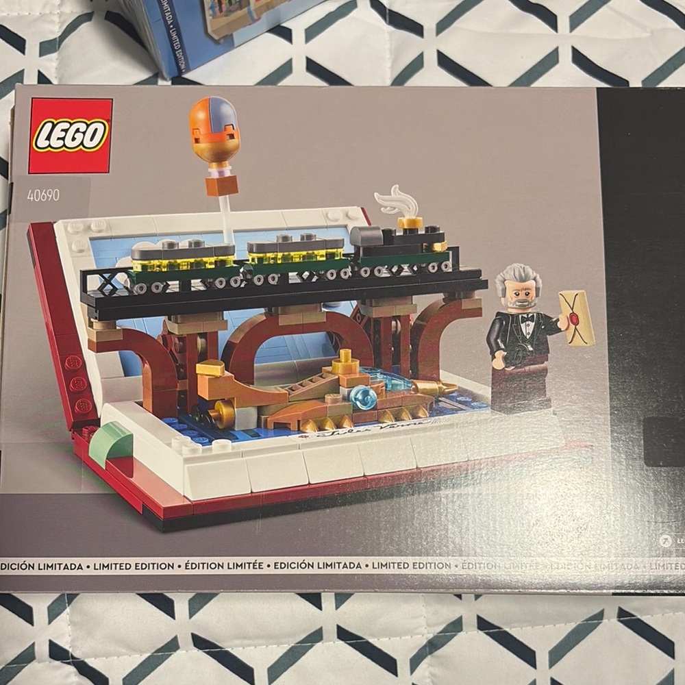 LEGO Limited Edition Train Set - Multicolor